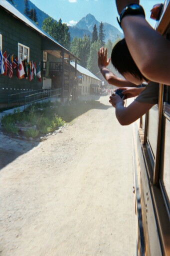 busleaving2.jpg
